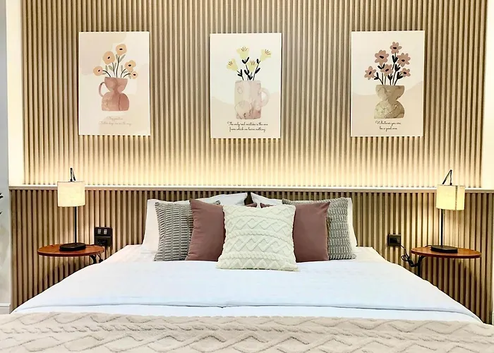 Apartment Botanica I 2 Mins To Srt